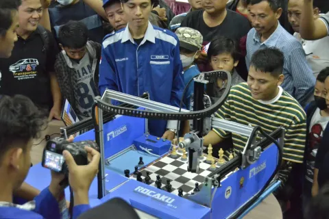 DINUS CHESS COMPETITION 2023, ROCAKU TURUT UJI PESERTA LOMBA