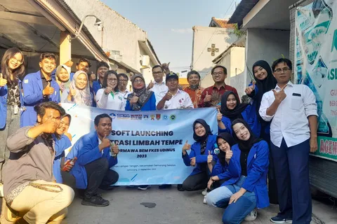 PPKO BEM FKES UDINUS RANCANG ALAT FILTRASI SEDERHANA KURANGI LIMBAH TEMPE  DI KELURAHAN LAMPER TENGAH