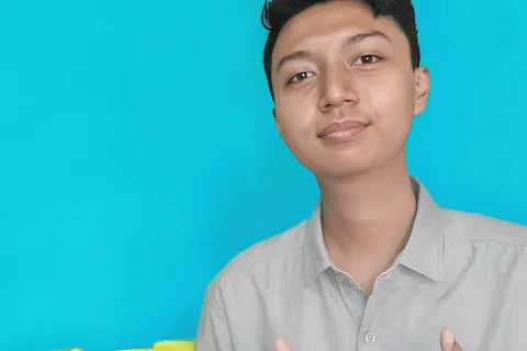 AKTIF IKUTI PROGRAM KEWIRAUSAHAAN SELAMA KULIAH, USAHA JAMUR CRISPY ANGGORO ALUMNI PRODI S-1 MANAJEMEN KANTONGI OMZET JUTAAN RUPIAH