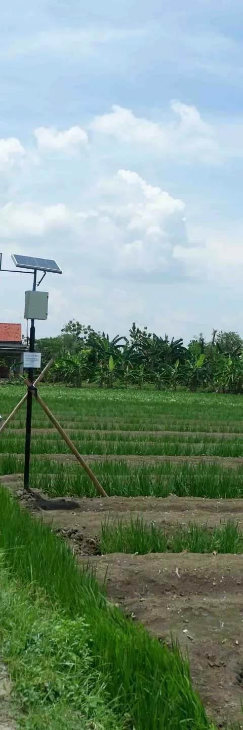 MAJUKAN PERTANIAN DI INDONESIA, UDINUS BERIKAN PELATIHAN DRONE MELALUI HIBAH KEDAIREKA