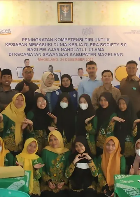 DOSEN PRODI S-1 MANAJEMEN FEB UDINUS BERIKAN ILMU MENGENAI SOCIETY 5.0 KEPADA PELAJAR NU SAWANGAN