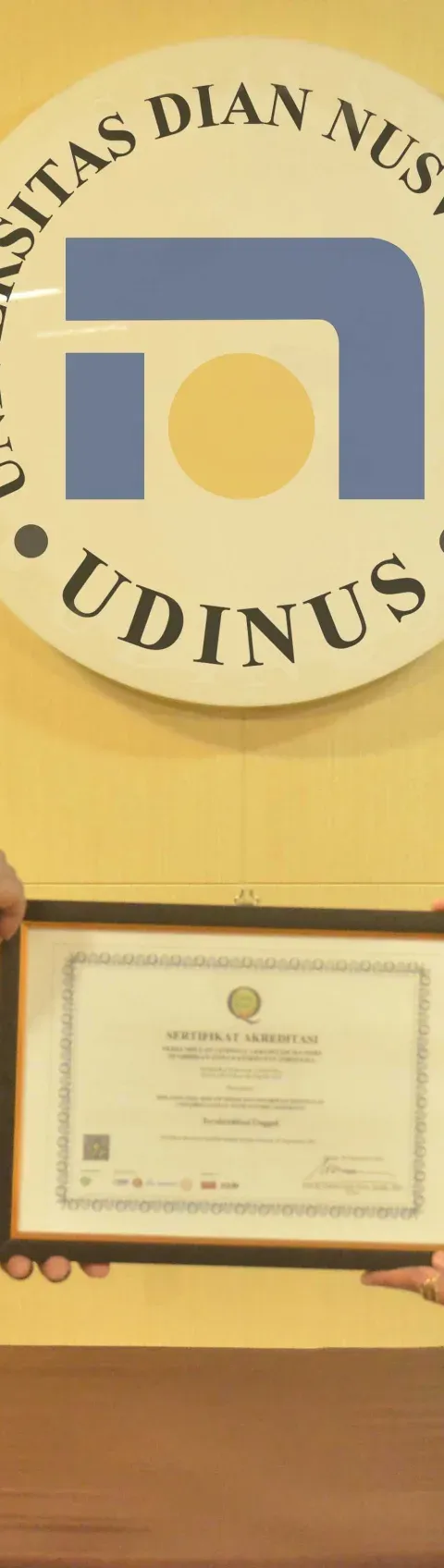 MUTU DAN KUALITAS TERUS DITINGKATKAN, PRODI D-3 RMIK UDINUS RAIH AKREDITASI UNGGUL