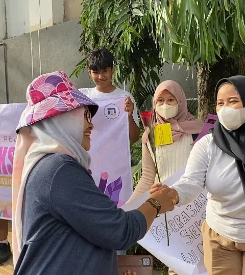 MAHASISWA PRODI S-1 ILKOM UDINUS AJAK MASYARAKAT TEKAN ANGKA KEKERASAN SEKSUAL