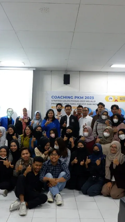 TARGETKAN MAHASISWANYA LOLOS PIMNAS, FEB UDINUS SELENGGARAKAN COACHING PKM 2023