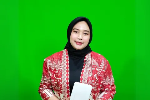 Aktif Berorganisasi dan Berkarier Sebagai News Anchor, Mahasiswi Bahasa Inggris Udinus Fassilmi: Jangan Sia-siakan Kesempatan!