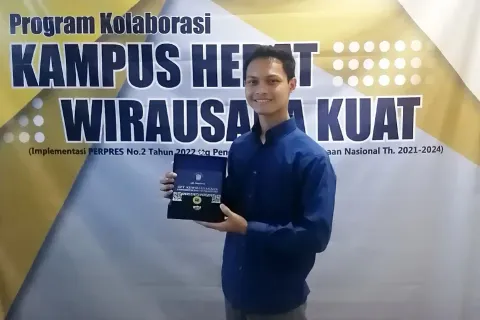 BERKAT BERKULIAH DI UDINUS, USAMAH MAMPU KEMBANGKAN USAHANYA HINGGA OMSET JUTAAN RUPIAH