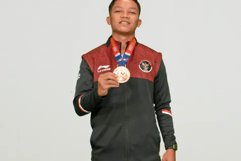 SABET MEDALI EMAS PADA SEA GAMES 2023, RIO FAHMI BERHASIL DAPATKAN BEASISWA PENDIDIKAN S-2 DI UDINUS