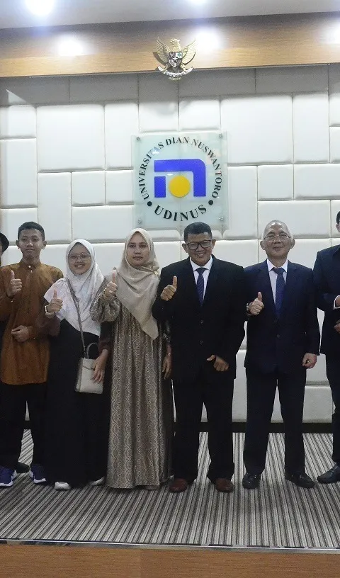BAHAS MODEL OPTIMASI HYPERPARAMETER PADA PENGENALAN TULISAN TANGAN, MUHAMMAD MUNSARIF RAIH GELAR DOKTOR DI S-3 PDIK UDINUS