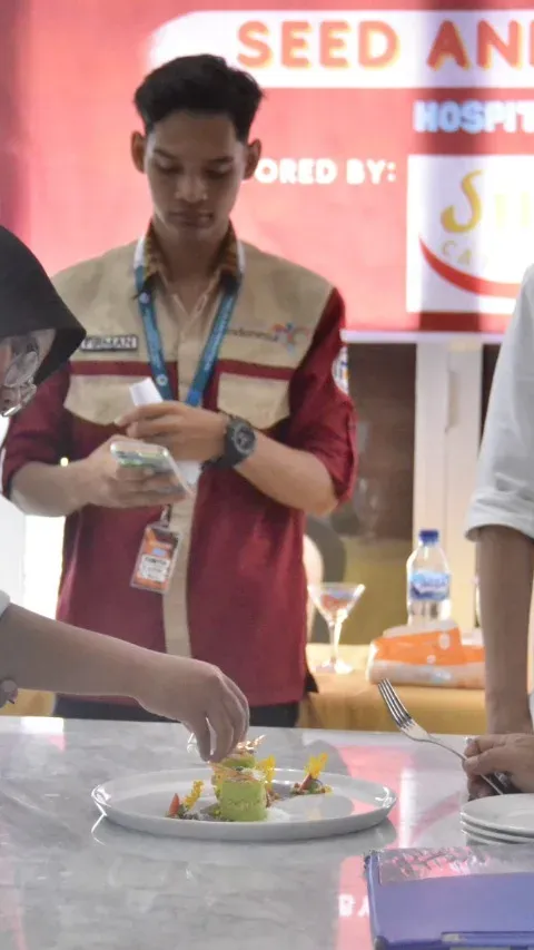 IKUTI COOKING COMPETITION DINUSFEST 2023, PARA PESERTA TUNJUKKAN MASAKAN TERBAIKNYA DI DEPAN JURI