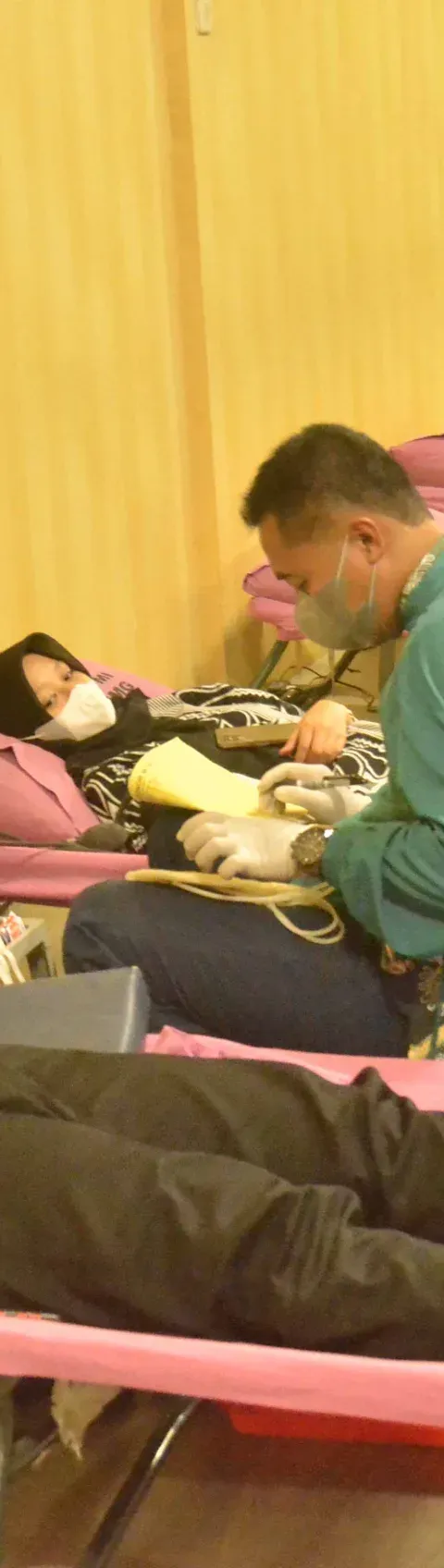 TINGKATKAN KEPEDULIAN SESAMA, DONOR DARAH RUTIN DISELENGGARAKAN DI UDINUS