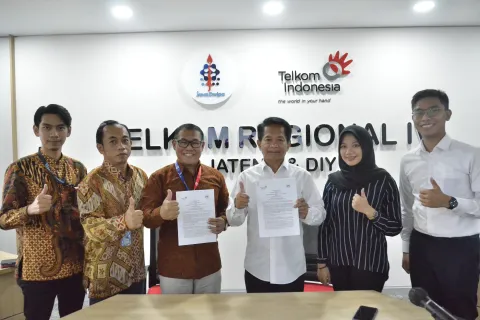 BAHAS PENINGKATAN KUALITAS MAHASISWA MELALUI PROGRAM LEVEL UP, UDINUS SEPAKATI KERJA SAMA DENGAN PT. TELKOM INDONESIA