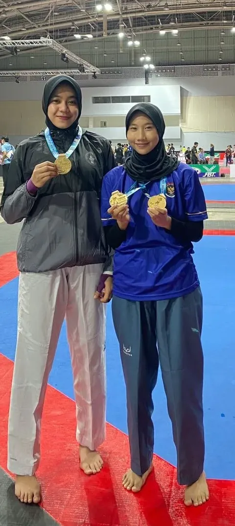 DUA SRIKANDI ASAL UDINUS BERHASIL KIBARKAN SANG MERAH PUTIH DI KANCAH INTERNASIONAL