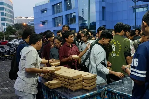 Semarak ‘Ramadhan on Campus’ Udinus: Kajian, Tarawih, Takjil hingga Khataman Al-Qur’an