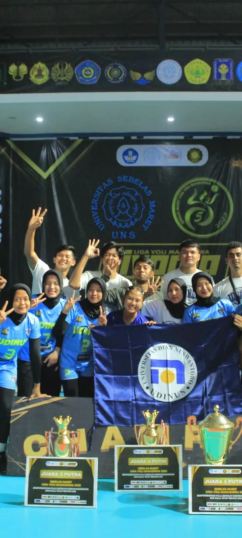 UKM BOLA VOLI UDINUS BERHASIL EKSIS DI KANCAH NASIONAL, TIM PUTRA DAN PUTRI TOREHKAN JUARA