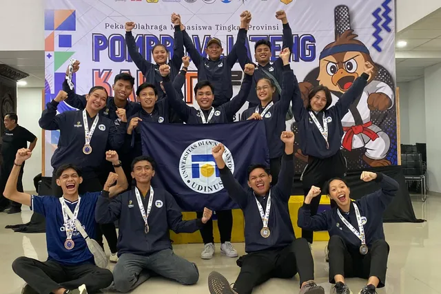 Atlet Udinus Kantongi 9 Medali dan Raih Juara Umum Cabor Karate di Pomprov Jateng 2025