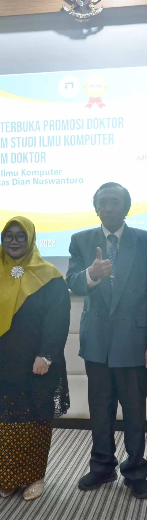 BAHAS REKAYASA PERINGKAS TEKS, ANDHIKA RAMITA BERHASIL LULUS DI S-3 PDIK UDINUS