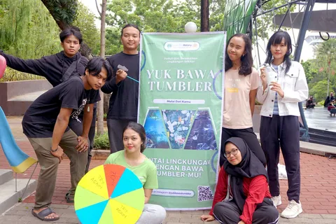Kurangi Sampah Plastik, Mahasiswa Ilmu Komunikasi Udinus Serukan Masyarakat Bawa Tumbler