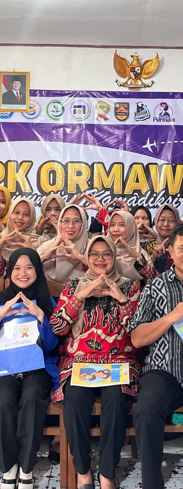 PPK Ormawa Komunitas Kamadiksi Udinus Berdayakan Perempuan Desa Klepu lewat ‘Sekolah Permata’