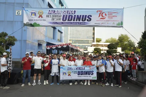 Jalan Sehat Bersama di Udinus Eratkan Tali Silaturahmi Antara Civitas Academica dengan Keluarga