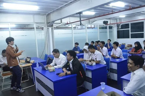 OPEN HOUSE FT UDINUS KENALKAN DUNIA PERKULAIHAN KEPADA SISWA SMA/SMK
