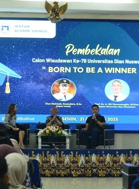 BERI BEKAL CALON WISUDAWAN UDINUS KE-78, BUPATI KENDAL DICO: TIDAK BOLEH BERHENTI UNTUK BELAJAR!