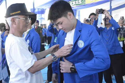 3.657 Mahasiswa Baru Udinus Resmi Dilantik, Siap Bentuk Insan Intelektual dan Berintegritas