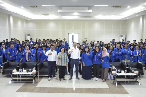 Refreshing Kepemimpinan, Membangun Karakter Mahasiswa KIP Udinus Menuju Prestasi Internasional