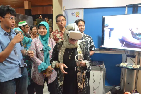 Udinus Berikan Nuansa Baru di Pameran Museum Abhirama dengan Inovasi Teknologinya