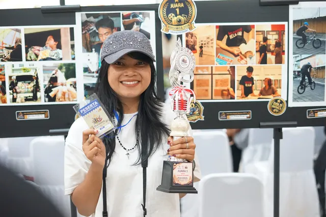Karya “Muda Berkarya, Merawat Sejarah” Antar Helga Mahasiswi DKV Udinus Raih Juara I Fotografi Peksimida Jateng 2026