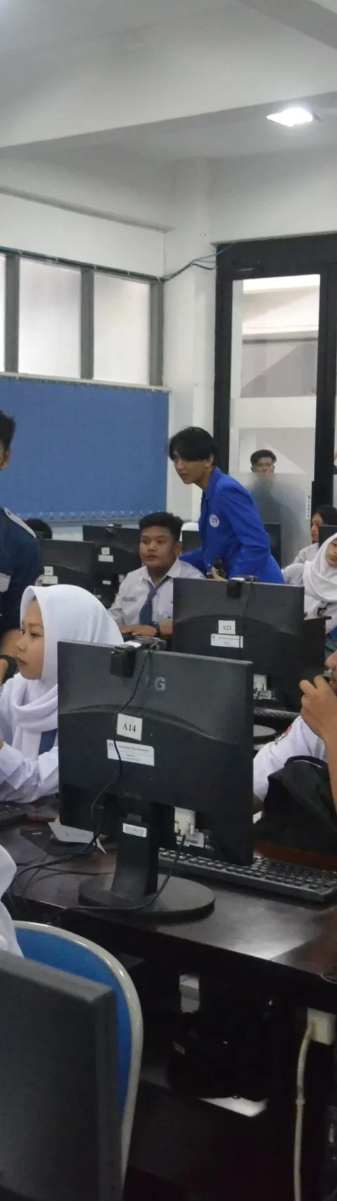 FIK Fair 2024 Udinus Ajak Siswa SMA/SMK Kenali Dunia Perkuliahan Secara Langsung
