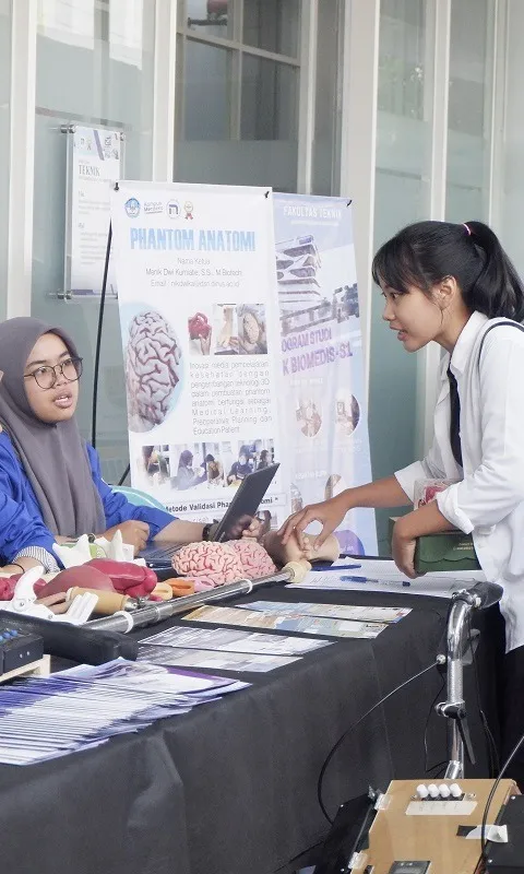 ENGINEERING FESTIVAL PAMERKAN KARYA TUGAS AKHIR MAHASISWA FAKULTAS TEKNIK UDINUS
