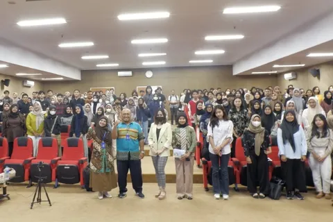 Udinus Career Center Selenggarakan Seminar Kesehatan Mental, Ajak Mahasiswa untuk Self Love