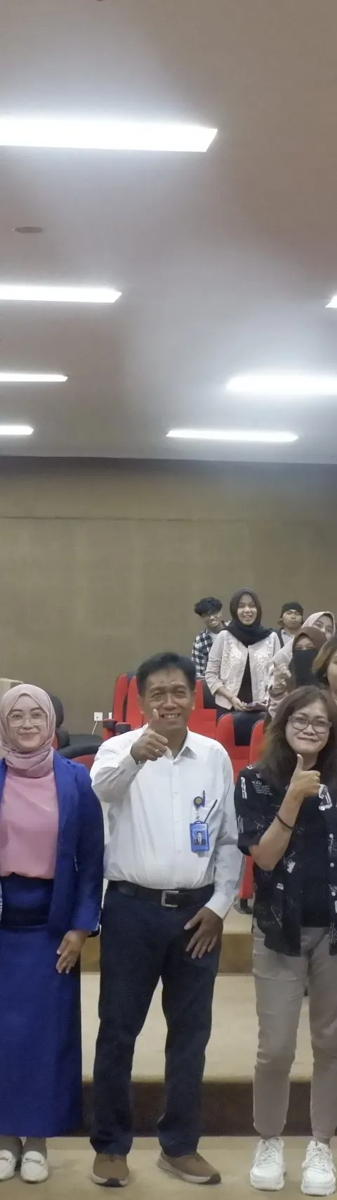 Udinus Asah Bakat Mahasiswa Jadi Cuan Lewat Kuliah Umum Creative Writing