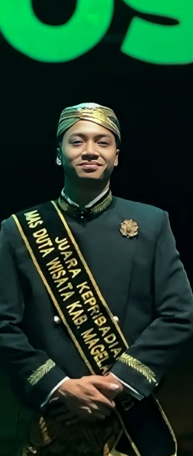 Kiprah Dede, Mahasiswa Ilkom Udinus yang Sukses Berprestasi di Bidang Pariwisata dan Tarik Suara