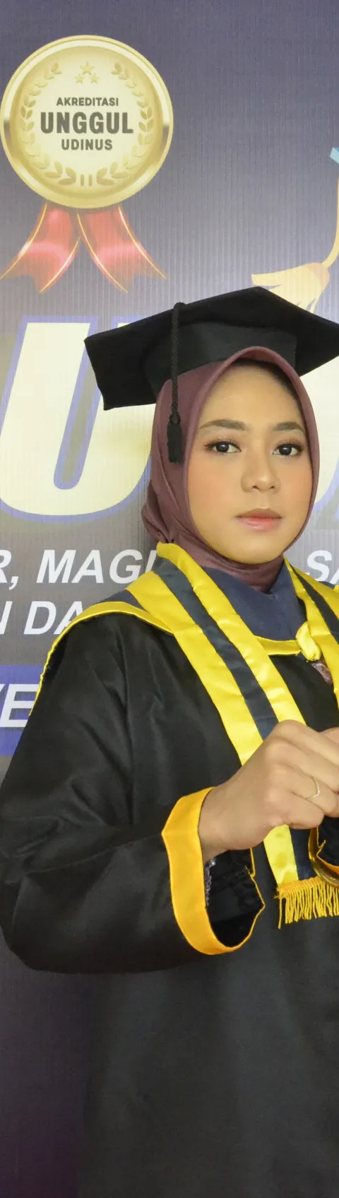 Akui Selalu Dapat Dukungan dari Kampus Wisudawati Universitas Dian Nuswantoro ini Rutin Berprestasi di Tingkat Internasional