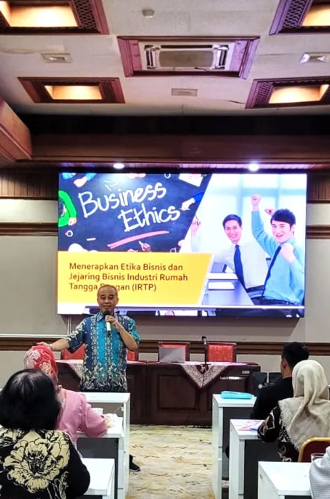Dosen FEB Udinus Soroti Etika Bisnis dalam Industri Pangan