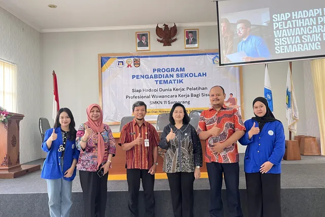 FEB Udinus Latih Wawancara Kerja dan Penyusunan CV di SMK, Siapkan Lulusan Vokasi Jadi Profesional