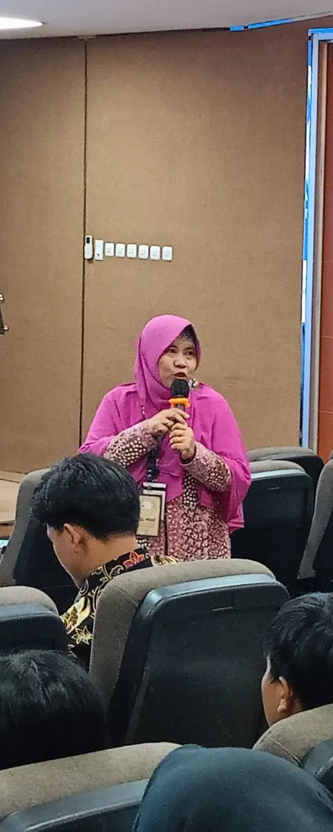 Hari Kedua Dinus Inside 2024, FK Udinus Berikan Pembekalan K3 dan Kuliah Umum