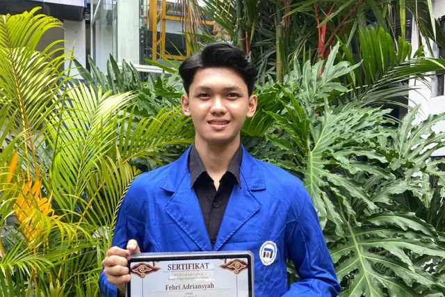Detail dan Akurat! Febri, Mahasiswa FK Udinus Raih Juara di Lomba Gambar Manual Preparat Histology