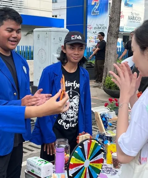Campaign Jadi Luaran Matkul PR Bagi Mahasiswa Program Sarjana Bahasa Inggris Udinus Terjun ke Lapangan