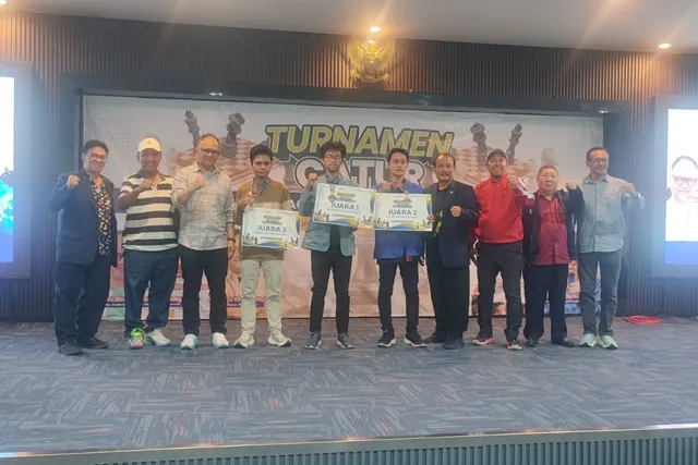 Raih Juara II Dirjen Dikti Cup 2025, Atlet Catur Udinus Tambah Koleksi Prestasi
