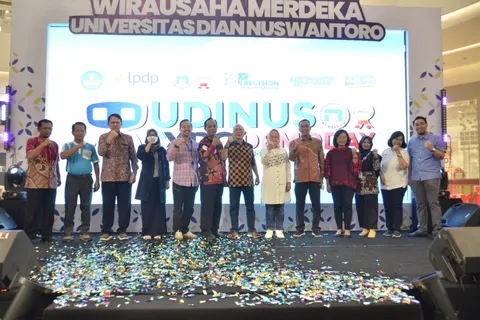 Expo dan Demo Day Dimeriahkan 80 Booth Wirausaha, Langkah Udinus Uji Produk ke Pasar