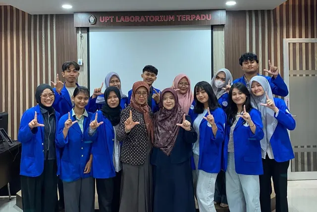 Jembatani Teori dan Realita, Mahasiswa Kesehatan Lingkungan Udinus Kunjungi UPT Laboratorium Terpadu Undip