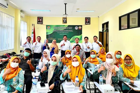Tingkatkan Kualitas Tenaga Medis, Dosen Diploma RMIK Udinus Berbagi Ilmu di RSUD Limpung