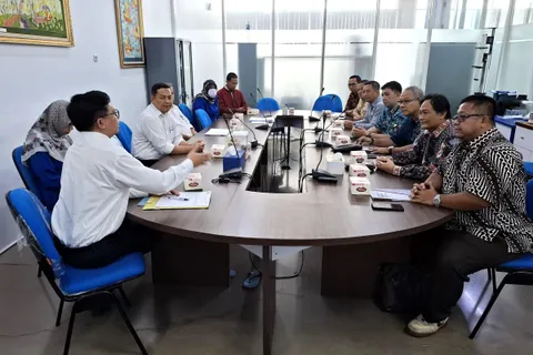 Kunjungi FT Udinus, Gakeslab Pusat Apresiasi Inovasi Teknik Biomedis