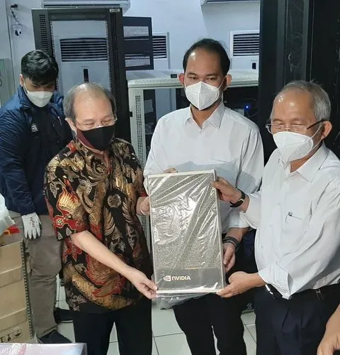 UDINUS BERSAMA KEMENDIKBUD-RISTEK PECAHKAN BERBAGAI PERMASALAHAN BERBASIS ARTIFICIAL INTELLIGENCE (AI) MELALUI PROGRAM KEDAIREKA MATCHING FUND