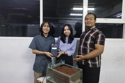 Produk PKM KC FT Udinus Solusi Tanam Sayuran di Rumah