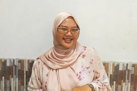 Konsisten dan Pantang Menyerah Kunci Alumni Manajemen Udinus Putri Novitasari Kelola Bisnis