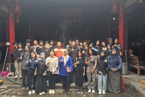 Kenalkan Akulturasi dan Asimilasi Budaya, 60 Mahasiswa Prodi Bahasa Inggris Udinus Ikuti Outbound Class CCU