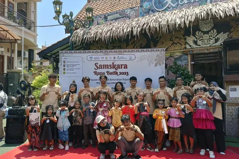 TIM PPKO HMTI UDINUS LAUNCHING WEBSITE JARICTKU.COM, BISA COBA BATIK SECARA VIRTUAL